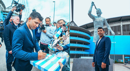 Manchester City, Arjantinli efsane Kun Agüero'nun heykelini dikti - spor