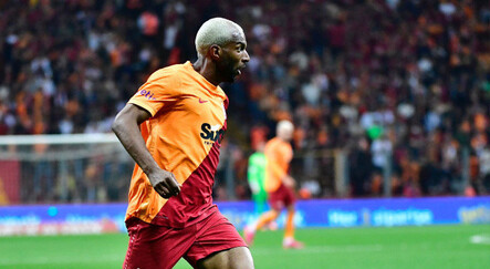 Ryan Babel Süper Lig'de kalıyor... Hollandalı forvete eski kulübü Kasımpaşa talip - spor