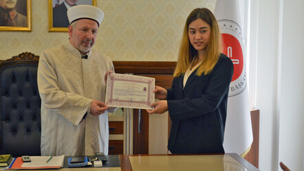 Taylandlı eczacı, Müslüman oldu, adını 'Elif' diye değiştirdi - dunya