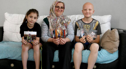 Berbere gitti, saçlarından oldu: 11 yıldır tedavi arıyor - gundem