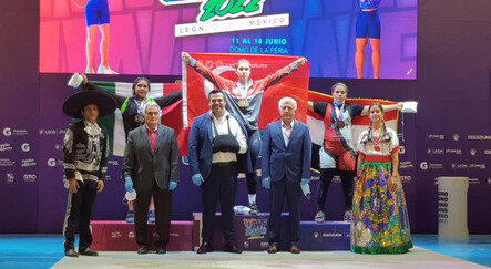 Büşra Çan Kop Yıldızlar Dünya Halter Şampiyonası'nda 2 altın, 1 gümüş madalya kazandı - spor