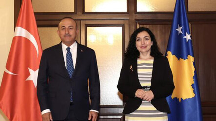Dışişleri Bakanı Çavuşoğlu Kosova Cumhurbaşkanı ile görüştü - dunya