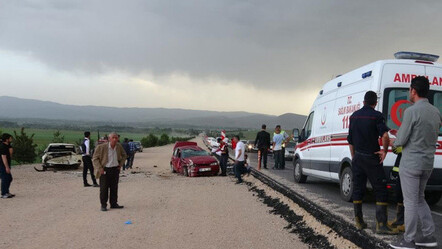 Düğün konvoyunda feci kaza: Yaralılar var - yasam