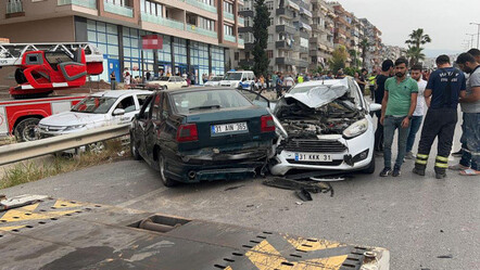 İntihar girişimini izlemek isterken zincirleme kazaya sebep oldu, çok sayıda yaralı var - yasam