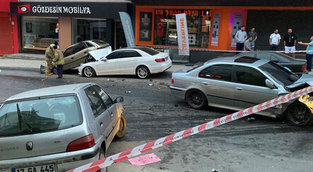Ümraniye'de feci kaza! Ortalık adeta savaş alanına döndü - yasam