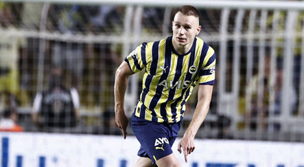 Attila Szalai Wolfsburg'a gidiyor! Almanlar'la el sıkışan Macar stoper antrenmana çıkmadı - spor