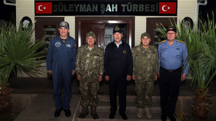 Bakan Akar ve TSK komuta kademesinden Süleyman Şah Türbesi'ni ziyaret etti - gundem