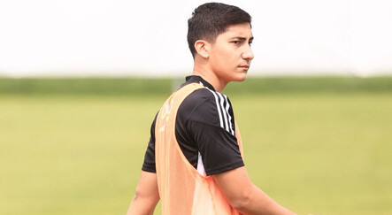 Beşiktaş'ta Emirhan İlkhan şov! Herkes Arda Güler'i konuşurken Kartal'ın genç yıldızı sosyal medyayı salladı - spor