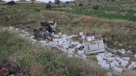 Kayseri'de feci kaza! Kamyonet kağıt gibi ezildi, 3 kişi can verdi - gundem