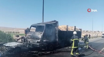 Kayseri’de korkunç kaza! Otomobilin içerisinde yanarak can verdiler - gundem