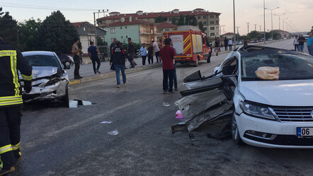 Konya'da zincirleme kaza, 13 yaralı var - yasam