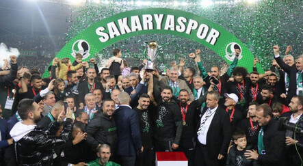 Sakaryaspor sil baştan! Şampiyon kadrodan 15 futbolcu gönderildi, 9 yeni transfer geldi - futbol