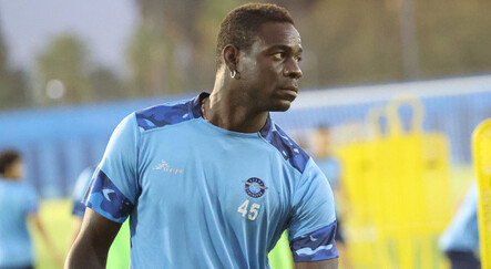 Adana Demirspor'un sorunlu yıldızı Mario Balotelli özel uçakla Adana'dan ayrıldı! - ekonomi