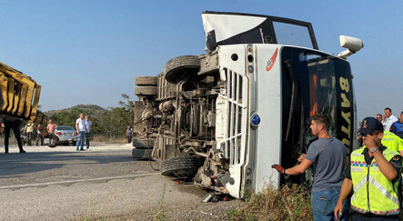 Balıkesir’de midibüs devrildi: 2’si ağır 17 yaralı - yasam