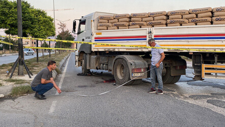 Bisikletiyle gezerken tırın altında kalan çocuğun bacağı koptu - gundem