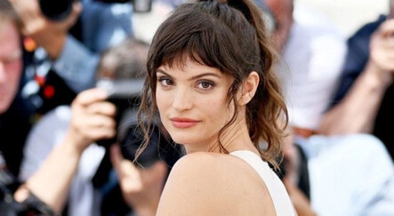 Cannes ödüllü ünlü oyuncu Charlbi Dean genç yaşta hayatını kaybetti - kultur-sanat