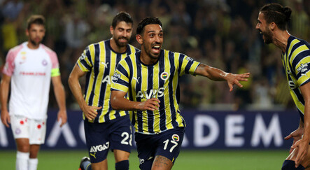 Kadıköy'de İrfan Can Kahveci'nin gecesi... Fenerbahçe Austria Wien'e rövanşta da 4 çekti! - spor