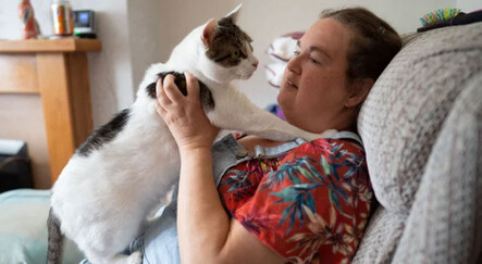 Kedi, sahibinin hayatını kurtardı - dunya