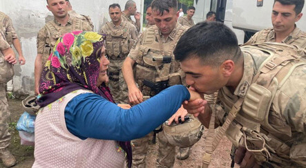 Komandolar Türk bayrakları ve dualarla Ordu'dan Suriye'ye uğurlandı... Duygu dolu anlar yaşandı - gundem
