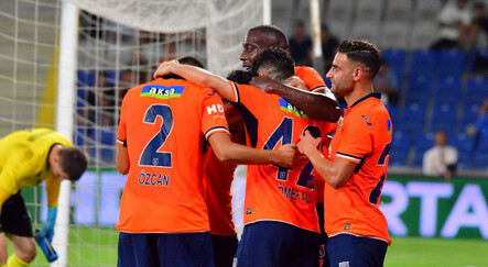 Medipol Başakşehir'in UEFA Konferans Ligi play-off turundaki rakibi Royal Antwerp - spor