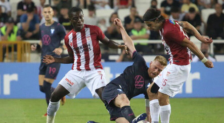 Sivasspor evinde Malmö'ye mağlup! Yiğido yoluna