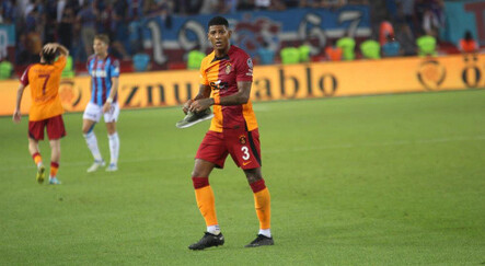 Trabzonspor - Galatasaray maçında akılalmaz olay! Bordo-Mavili taraftarlar tepkili... - spor