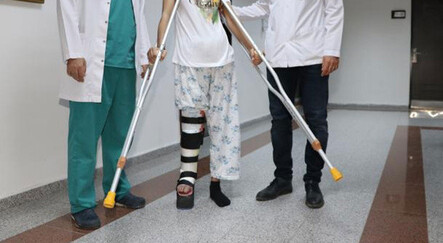 Traktörün altında kalınca bacağı kopmuştu: 14 ameliyat sonrası yürümeye başladı - yasam