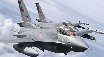 Türk F-16'larını Yunan uçakları yine taciz etti - dunya