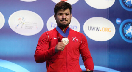 Ali Cengiz'den dünya şampiyonalarında ilk madalya! Milli güreşçiler günü 3 bronzla tamamladı - spor
