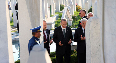 Cumhurbaşkanı Erdoğan'dan Aliya İzzetbegoviç’in kabrine ziyaret - gundem