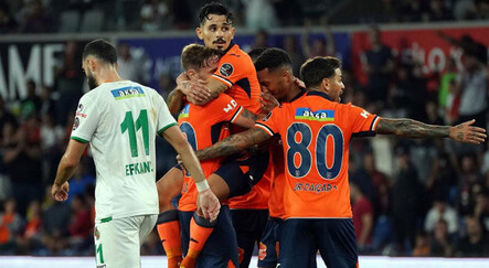 Medipol Başakşehir Alanyaspor maçında da gol yemedi, 2-0 galip geldi! Keny'den ilk maçında gol katkısı - spor