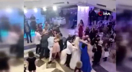 Salonda başladı, karakolda bitti! Düğünde ‘İstek parça’ kavgası anbean kamerada - yasam