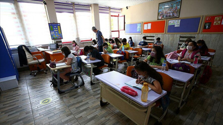 Merakla bekleniyor! Sözleşmeliye kadro öğretmenler için var mı? Ücretli öğretmenler kadroya geçecek mi? - ekonomi