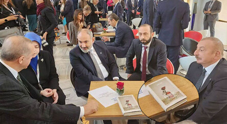 Masadaki merak edilen kitabın sırrı çözüldü... Cumhurbaşkanı Erdoğan Paşinyan ve Aliyev'i bir araya getirdi - dunya