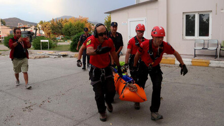 Fethiye'de kayalıklara düşen yamaç paraşütü pilotu öldü - gundem