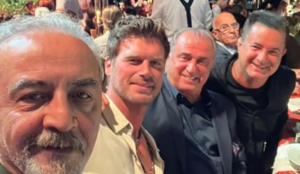 Fatih Terim'e Şampiyonlar Ligi müziği eşliğinde kutlama - Eğlence