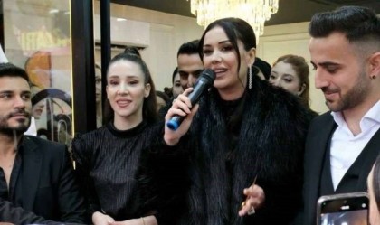 Cezaevindeki Dilan Polat yeni şube açmaya devam ediyor! Ailece açılışa gittiler, ‘Enerci’ şarkısıyla coştular - Magazin